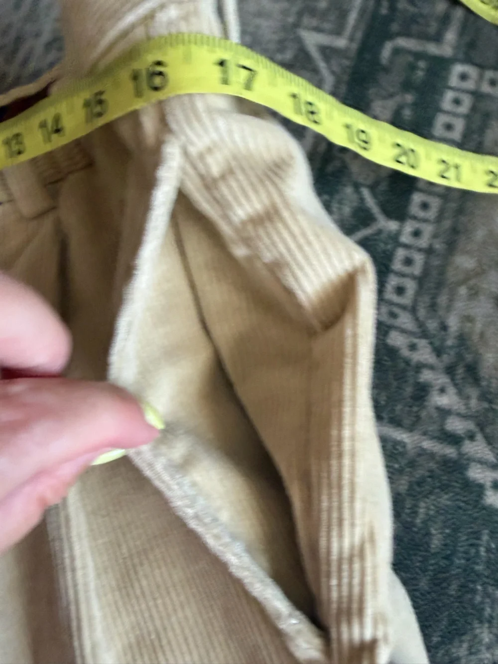 Tommy Hilfiger men’s 1990’: vintage pleated corduroy pants size 36x34